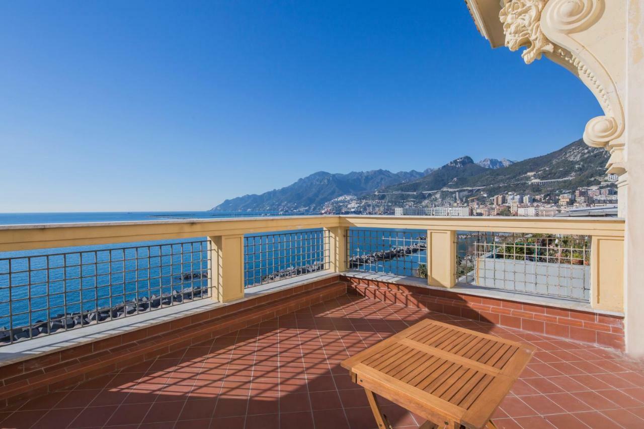 La Giulietta - Penthouse Daire Salerno Dış mekan fotoğraf