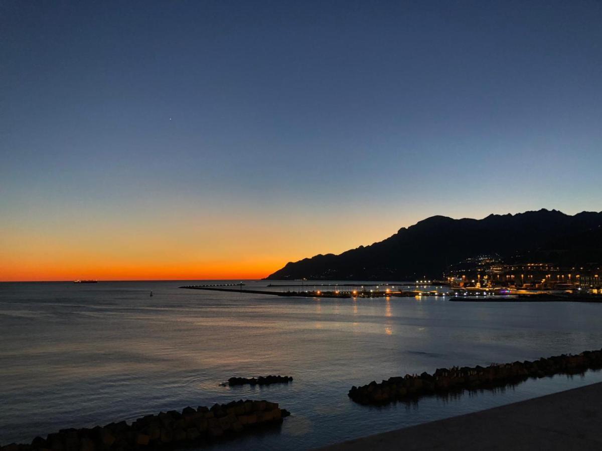 La Giulietta - Penthouse Daire Salerno Dış mekan fotoğraf